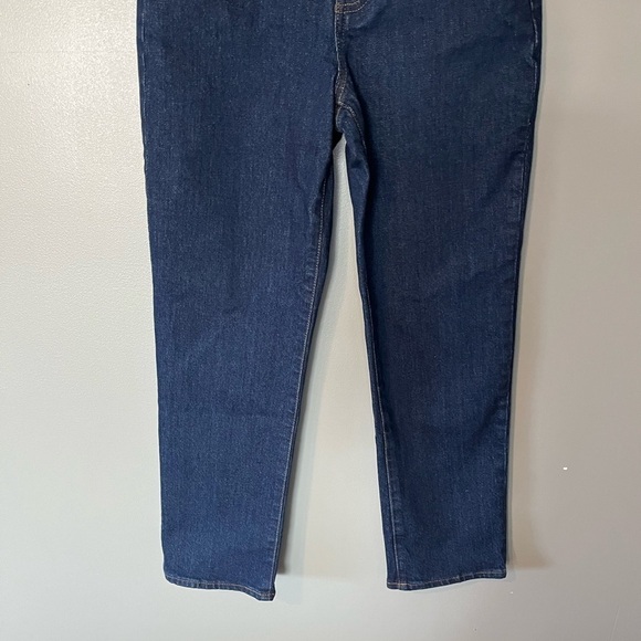 J. Crew 90’s High Rise Classic Straight Fit Jean in Rinse Wash - Picture 6 of 12